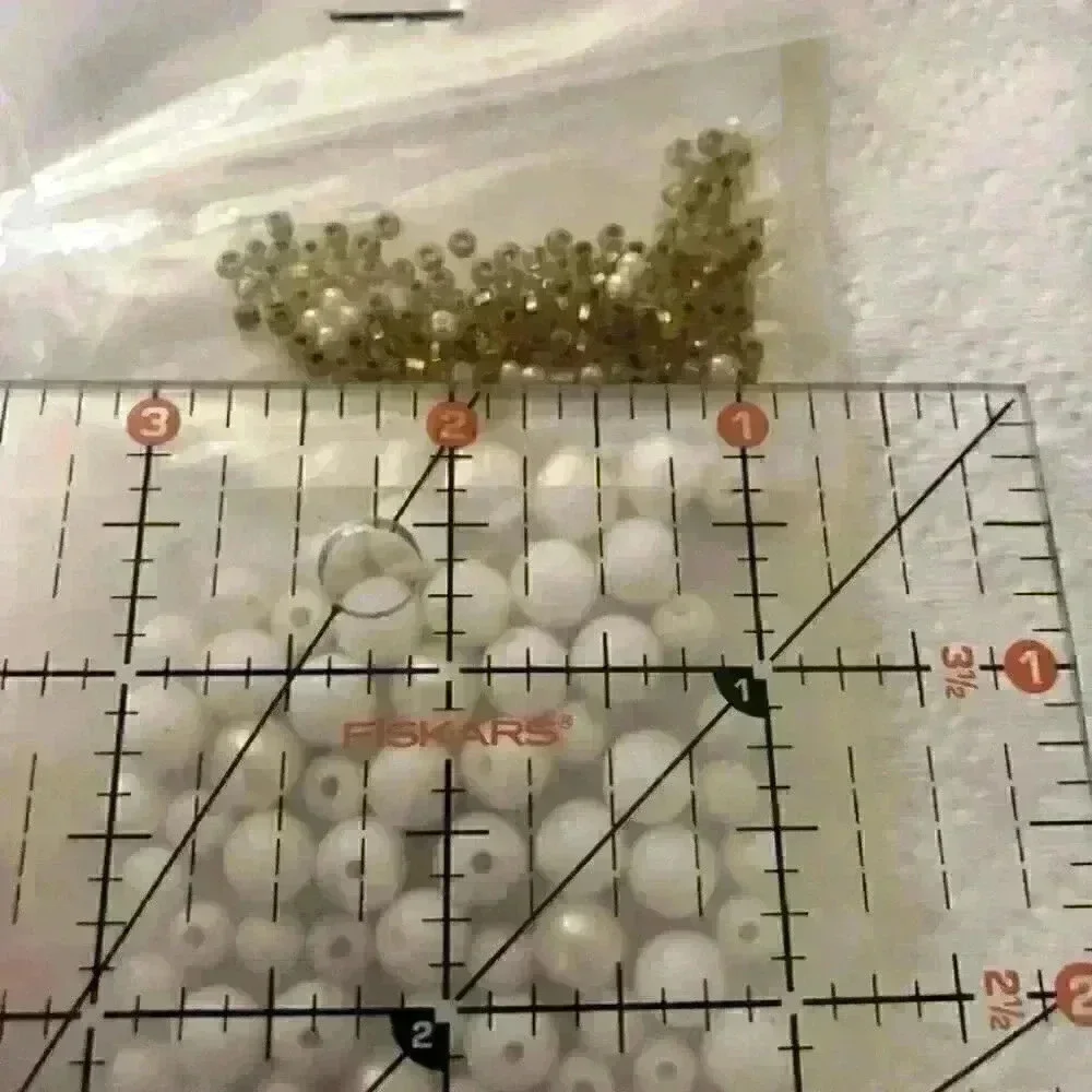 Lot Beads White Small And Golen Beads Super Tiny G